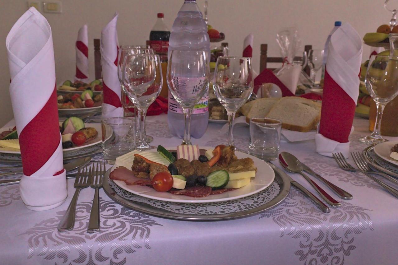 Perla Muresului Alba Iulia Buitenkant foto